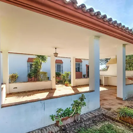 Holiday home 6 Bedroom Lovely In Conil De La Frontera