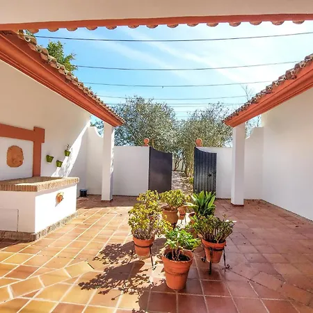 6 Bedroom Lovely In