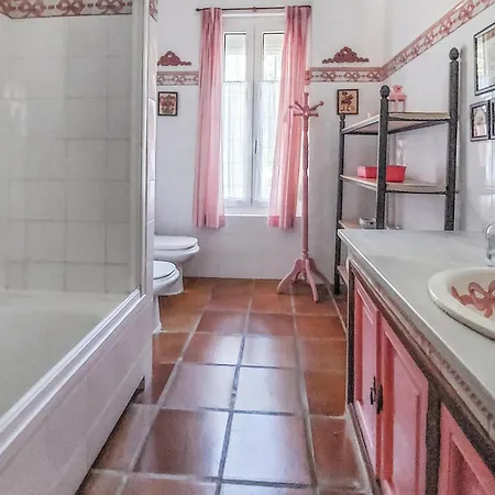 Holiday home 6 Bedroom Lovely In Conil De La Frontera