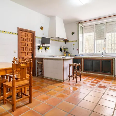 6 Bedroom Lovely In Holiday home Conil De La Frontera