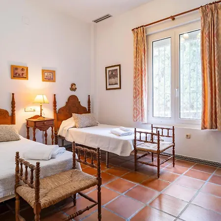 Holiday home 6 Bedroom Lovely In *