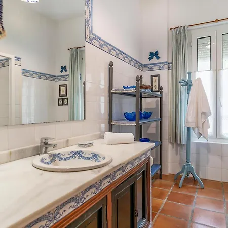 6 Bedroom Lovely In Holiday home Conil De La Frontera
