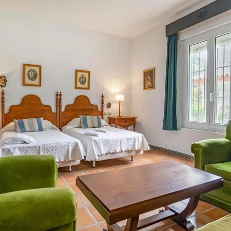 Holiday home 6 Bedroom Lovely In