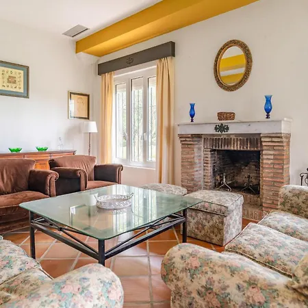 Holiday home 6 Bedroom Lovely In